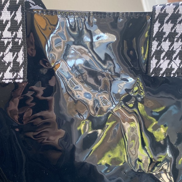 Nordstrom Black Shiny Plastic Tote Bag w/ Houndstooth Handles, 10-14”x5”x10” - Picture 13 of 13